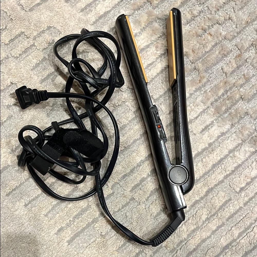 CHI Black and Gold Hair Straightener